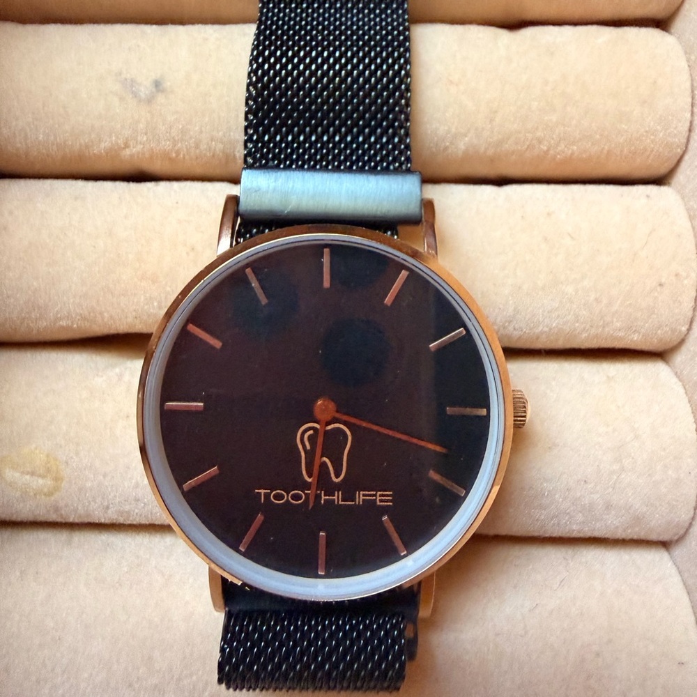 Watch by “Toothlife”
